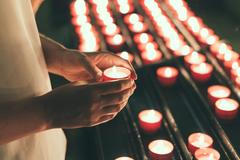 Advent, kostel, svíčky