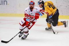 Hokejová Tipsport extraliga 2020/21: Filip Hronek z Hradce Králové a zlínský Pavel Kubiš