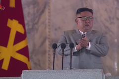 Kim neměl daleko k pláči. Severokorejcům při jeho projevu tekly slzy proudem
