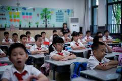 čína škola děti wu-chan