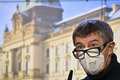 Odvolá Babiš Blatného a Plagu? A vrátí se děti do škol? Sledujte brífink vlády