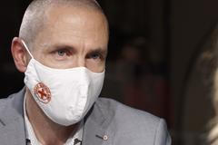 Smejkal: Byl to emoční spouštěč, hlásí se tisíce dobrovolníků, berou si volno z práce