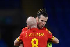 fotbal, kvalifikace MS 2022, Wales - Česko, Gareth Bale, Jonny Williams