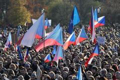 Letná - 16. listopadu - demonstrace