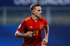 Dani Gome slaví gól v zápase Španělsko - Česko na ME do 21 let 2021