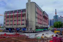 Přesun čínské školy v Šanghaji