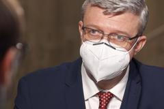 Karel Havlíček a Jan Hamáček hosty Daniely Písařovicové. Sledujte speciál DVTV