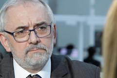 Zavření škol je velká chyba, s testy tam děti mohly chodit, stát selhal, říká expert