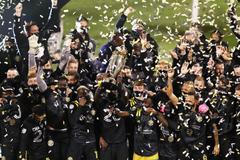 Hráči Columbusu slaví triumf v MLS
