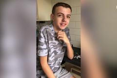 Párky čtyřikrát denně. Mladík kvůli strachu z jídla nemohl léta jíst nic jiného