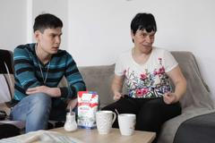 V ústavu nás přebalovali a krmili, nic jiného se nestíhalo, samostatný byt je svoboda