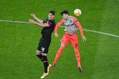 fotbal, Evropská liga 2020/2021, play off, Bayer Leverkusen v BSC Young Boys Bern, Patrik Schick, Sandro Lauper