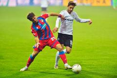 Pavel Bucha z Plzně a Michal Sáček ze Sparty v zápase F:L Plzeň - Sparta