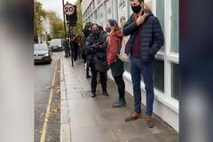 Fronta až za roh a hned vyprodáno. Veganské řeznictví zákazníky rozhodně zaujalo