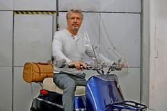 Neil Smith Čezeta elektrické prase