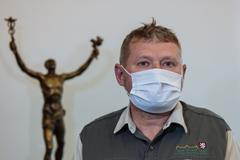 Hradní kancléř Vratislav Mynář a ředitel Lesní správy Lány Miloš Balák na briefingu ke kauze Lány 27. srpna 2020