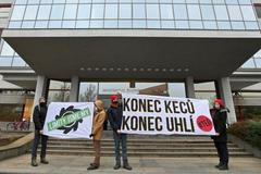 Protesty proti těžbě uhlí 7. prosince 2020 před MPO