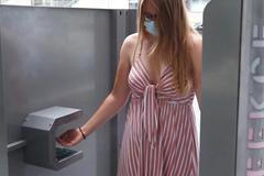 Mobilní dezinfekční brána pozná, když vynecháte ruce