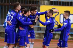 Hráči Olomouce se radují z branky Kryštofa Daňka