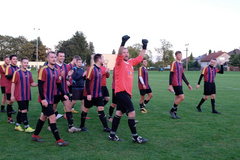 Fotbalová republika, díl čtvrtý: Tak bojovali s covidem i Prasekem ve Stěžerech