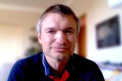 Kdo odmítne očkování, riskuje život. Vakcína AstraZeneca není nebezpečná, říká Dražan