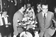 Monica Vitti, Alfred Bauer