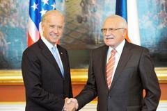 Jednorázové užití / Grafika / Biden / Daniel Anýž / 8. 10. 2020 / 19