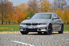 BMW 330e řady 3 2020 plug-in hybrid