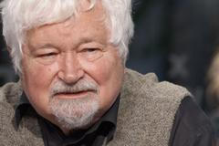 Pithart: Evropa v ochraně lidí selhala. Nedůvěru ve stát z Čechů nikdo nevymlátí