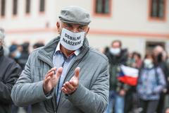 Demonstrace proti omezování svobod, koronavirus, Náměstí republiky, 28. 10. 2020