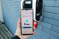 Aplikace ChargeUp a dobíjení elektromobilů Billa
