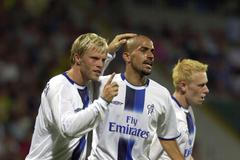 fotbal, kvalifikace Ligy mistrů 2003/2004, Žilina - Chelsea, Eidur GUDJOHNSEN - Juan Sebastian VERÓN - Mikael FORSSELL