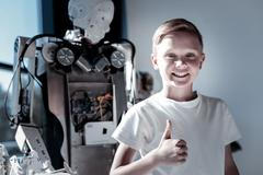 Talent, chlapec, nadání, sebevědomí, úspěch, žák, robot, umělá inteligence, technika