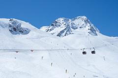 Stubaier Gletscher, Rakousko, Alpy, lyžování