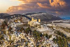 Obrazem: I ve "středomořské" krajině Pálavy sněží. Objevte krásy vzácné přírody