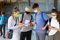 koronavirus, škola, rouška, studenti, žáci, návrat