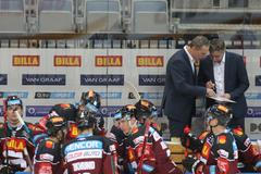 10. kolo hokejové extraligy 2020/21, Sparta - Třinec: Trenéři Miloslav Hořava a Josef Jandač