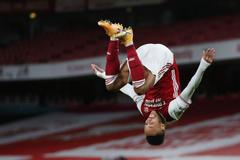 19. kolo anglické Premier League 2020/21, Arsenal - Newcastle: Pierre-Emerick Aubameyang slaví gól Arsenalu