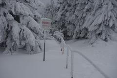 Mráz, sníh, státní hranice