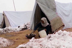 Tisíce afghánských rodin musely prchnout před válkou. Teď žijí v bídě