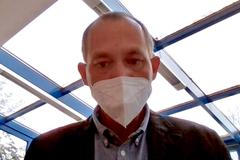 Uzavření okresů je záchranná brzda, hejtmani nouzový stav potřebují, říká Kulhánek