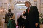 Donald Trump v Sám doma 2