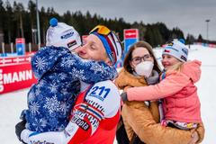SP v biatlonu Nové Město na Moravě 2021, závod smíšených dvojic, poslední v kariéře Ondřeje Moravce: Moravec s manželkou Veronikou a dětmi Rozálií a Ondřejem