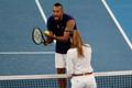 Kyrgios seřval krásnou rozhodčí a okouzlil Australany. Venus křičela bolestí
