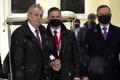 Zeman si na setkání V4 jako jediný prezident nenasadil roušku