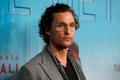 Matthew McConaughey na premiéře třetí řady seriálu True Detective, kde byl výkonným producentem.