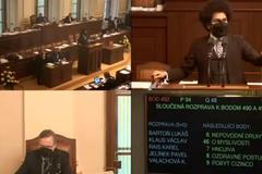 Feri tepal Babiše za maturity: Do čeho se premiér vloží, tam je bordel