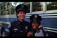 I policistka Laverne Hooksové v Policejní akademii uměla pěkně zařvat