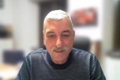 Není to, jak to vypadá. Kolony aut s mrtvými jako v Itálii lidé neuvidí, říká Kopal