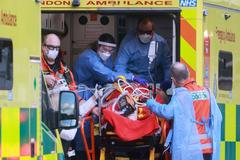 velká británie koronavirus nemocnice zdravotníci